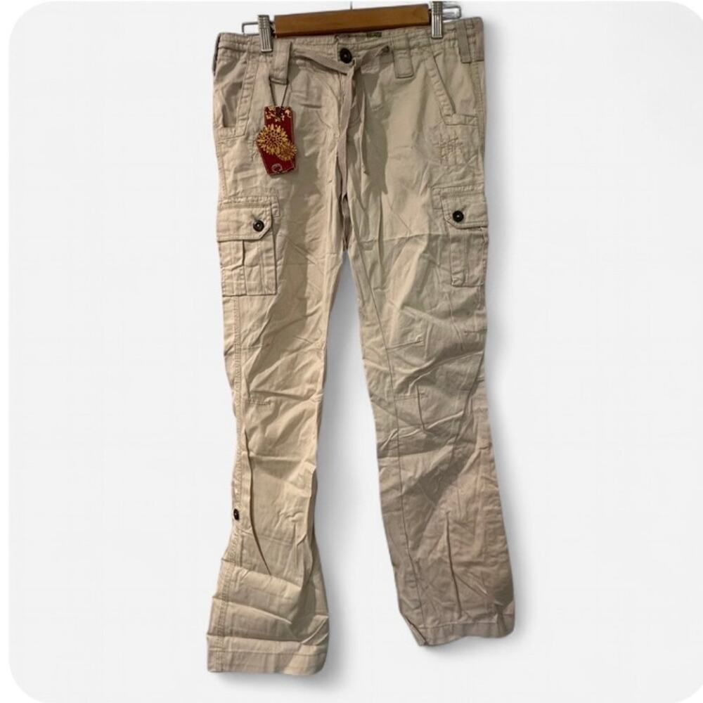 Amethyst Y2K NWT Deadstock Khaki Low Rise Cargo Bootcut Capri Pants - Picture 6 of 14